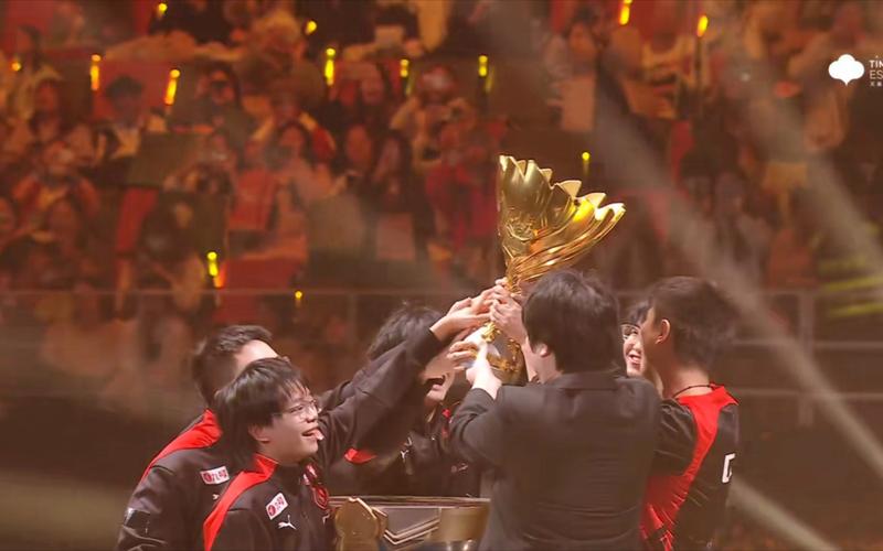 Mouz青训选手：我有一线实力，还需积攒线下经验